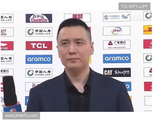 卢伟哽咽称上海男篮团队近乎完美
